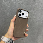 Brown / iPhone 15 Pro Max