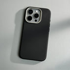 black / iPhone 16 Pro Max