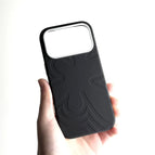 black / iPhone 15 Pro Max